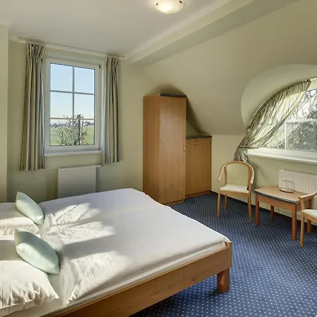 Hotel Kolonie 3*