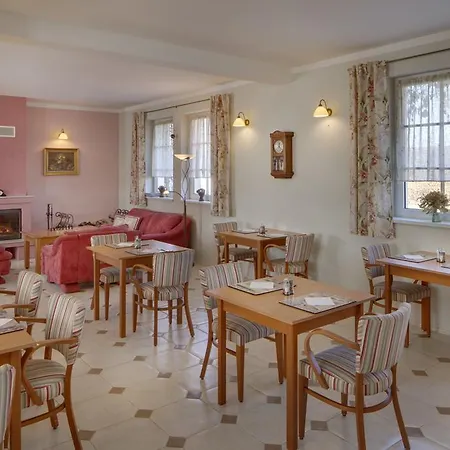 Hotel Kolonie 3*